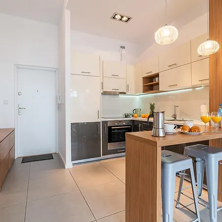 Rent Like - Chlodna 15 Apartment *